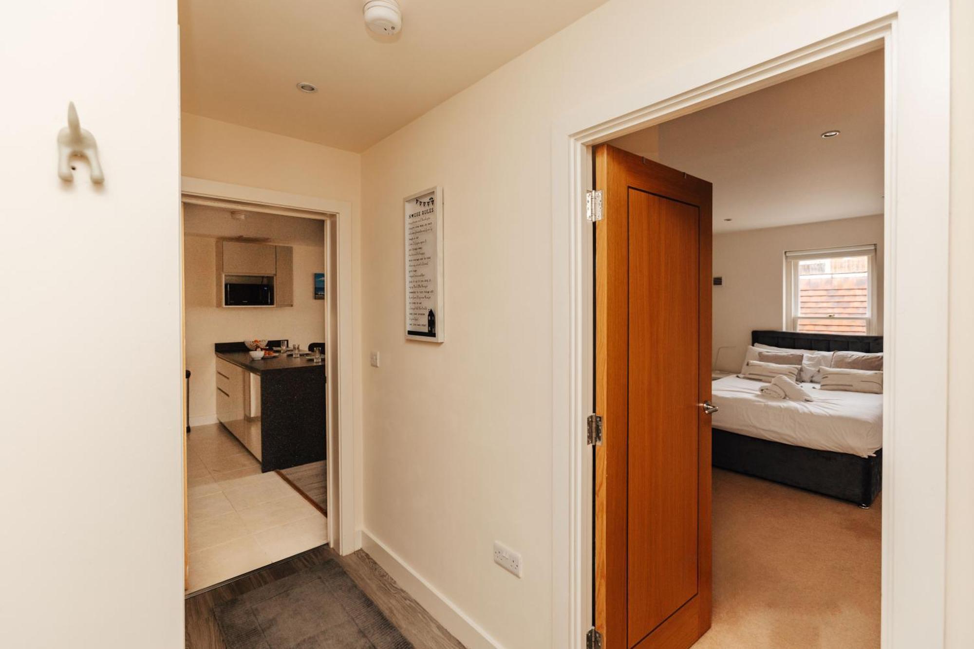 Appartamento Henley Town Centre With Parking Esterno foto
