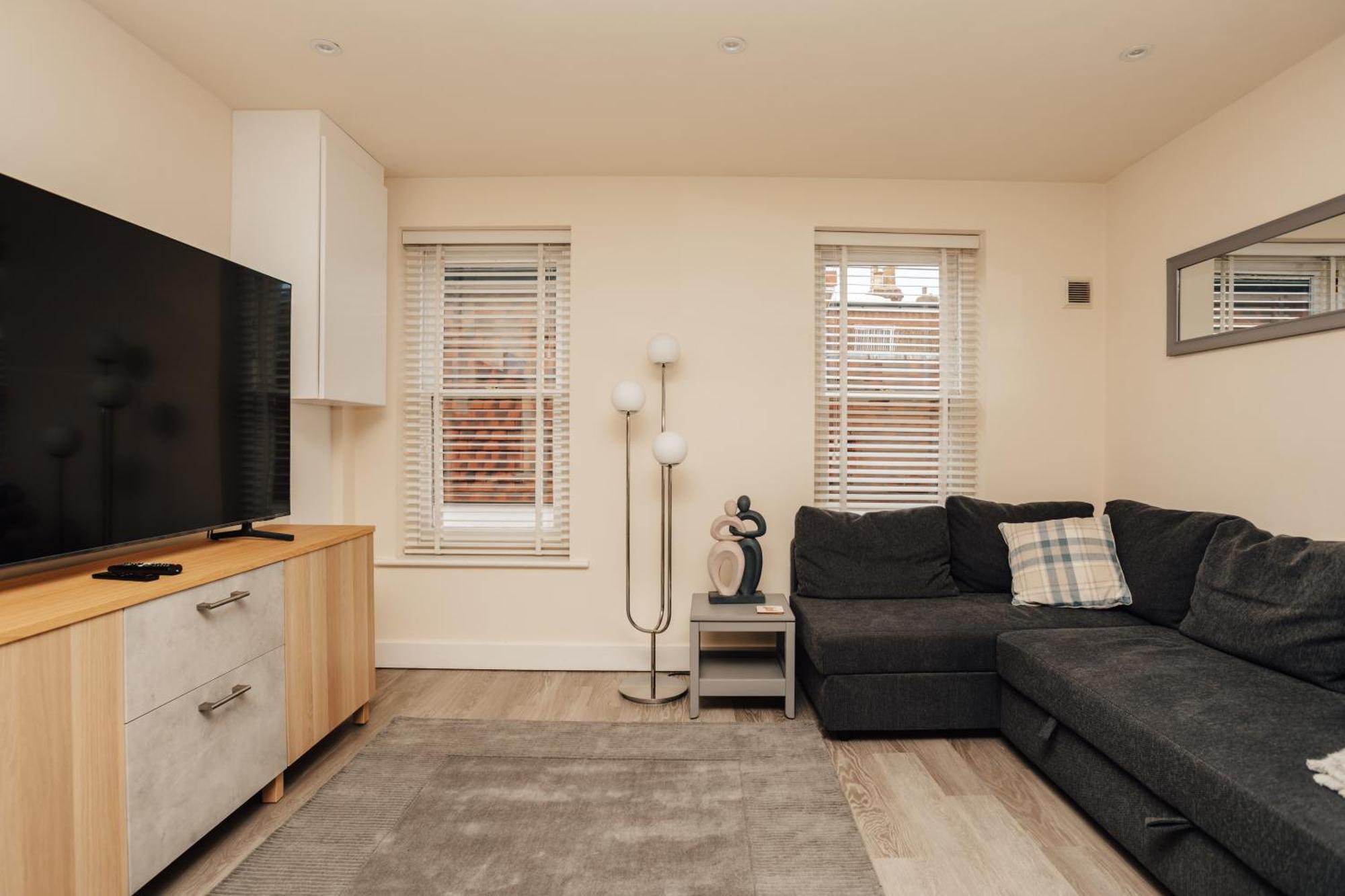 Appartamento Henley Town Centre With Parking Esterno foto